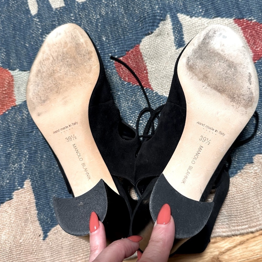 Manolo Blahnik Attal Black Suede Gladiator Lace-up Heeled Sandals - Like new - Picture 15 of 16